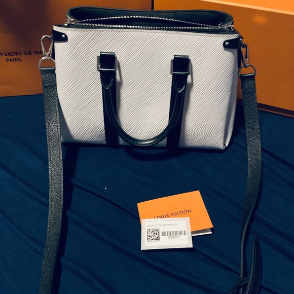 ❌SOLD❌ Authentic Louis Vuitton Souffot BB - Picture 2 of 8